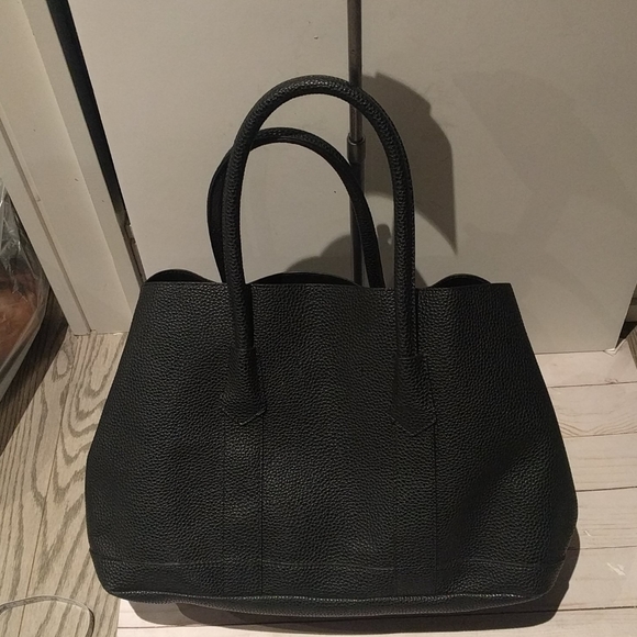 Faux leather tote by Justfab🍀🍀🌸🌸 - Picture 4 of 8